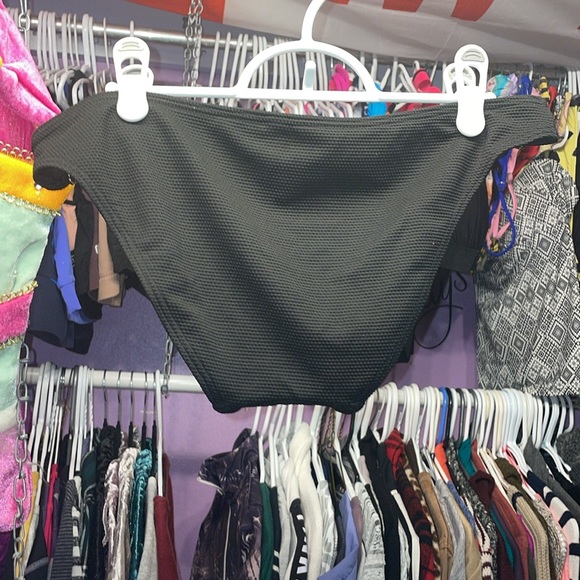 PINK Victoria Secrets Black and gold studded bikini bottoms very high class look - Picture 5 of 5